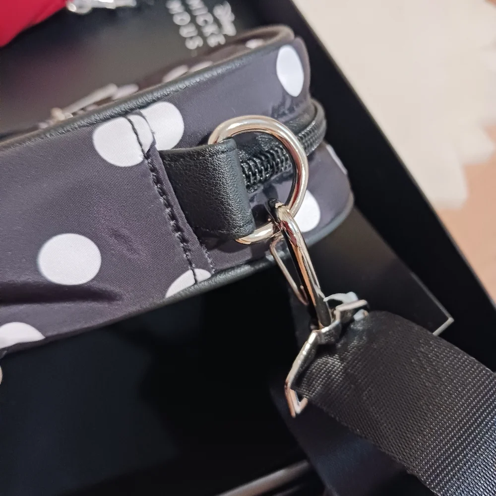 Bioworld Disney Mickey Mouse Crossbody & Tech Pouch Set - Picture 4 of 12